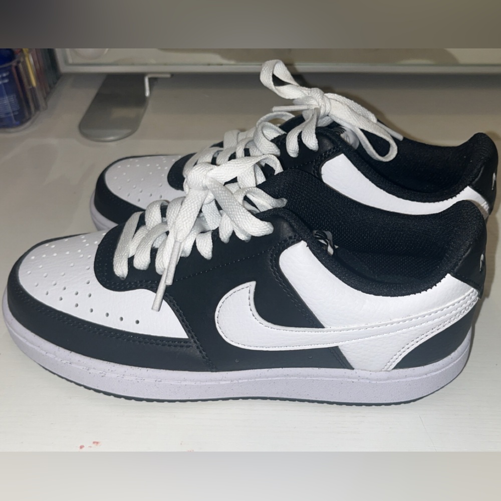 Nike Kids Black and White Sneakers BRAND NEW!